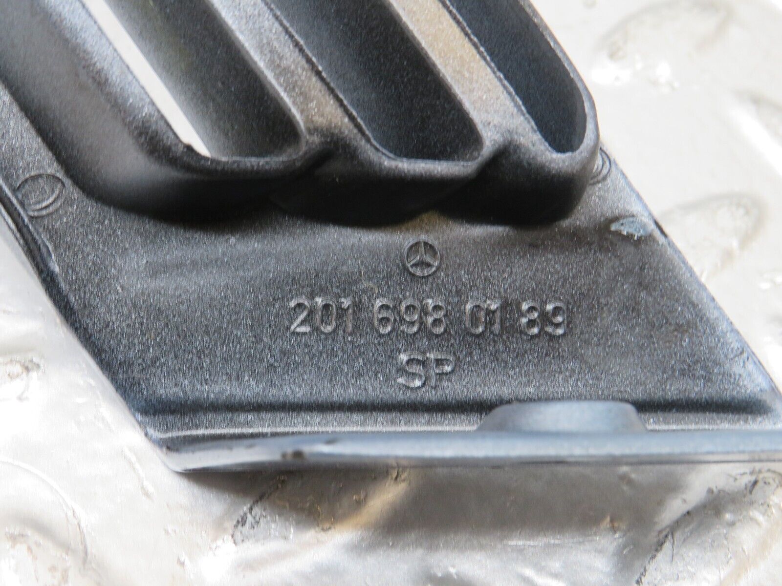 25154 Mercedes-Benz W201 190D C Pillar Exterior Cover Left Side 2016980289