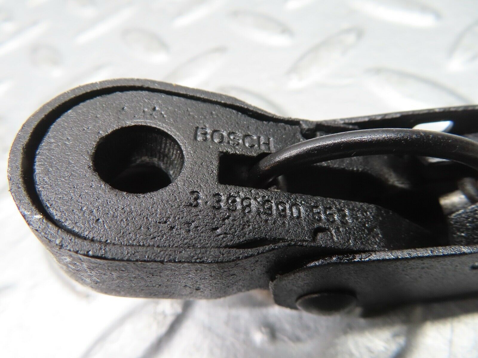 21634 Mercedes-Benz W123 230E Wiper Arm Bosch Right Side 3399990553