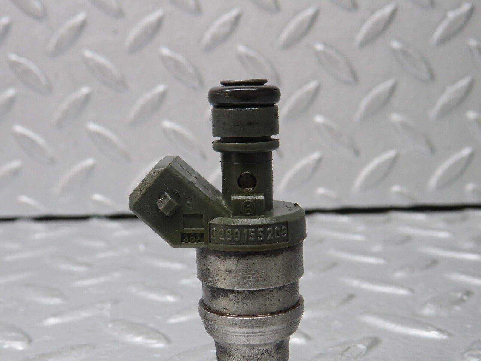 38142 Mercedes-Benz A124 320E Cabriolet Fuel Injector Bosch 0280155209 0000787323