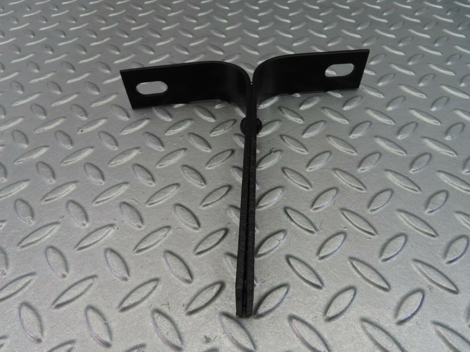 7834 Mercedes-Benz W115 220D Front Bumper Bracket Left Side