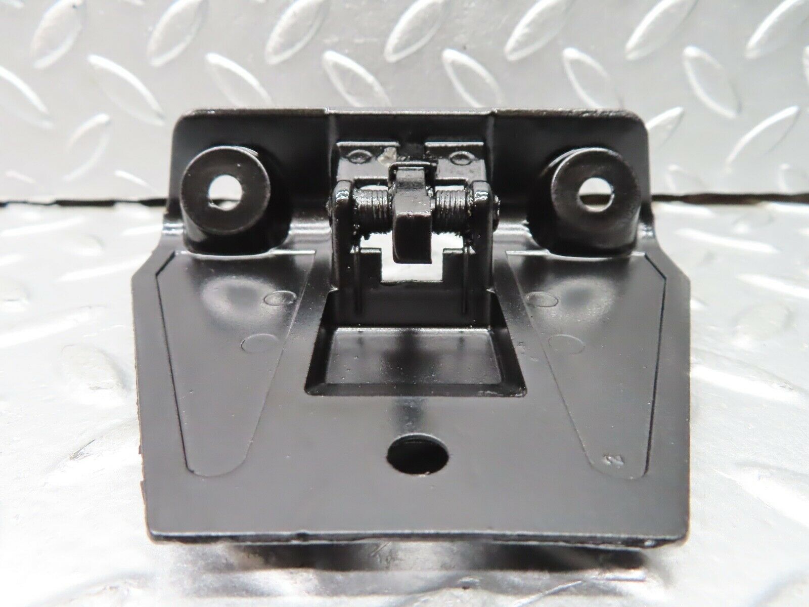 20876 Mercedes-Benz W114 250CE Coupe Trunk Lock Latch