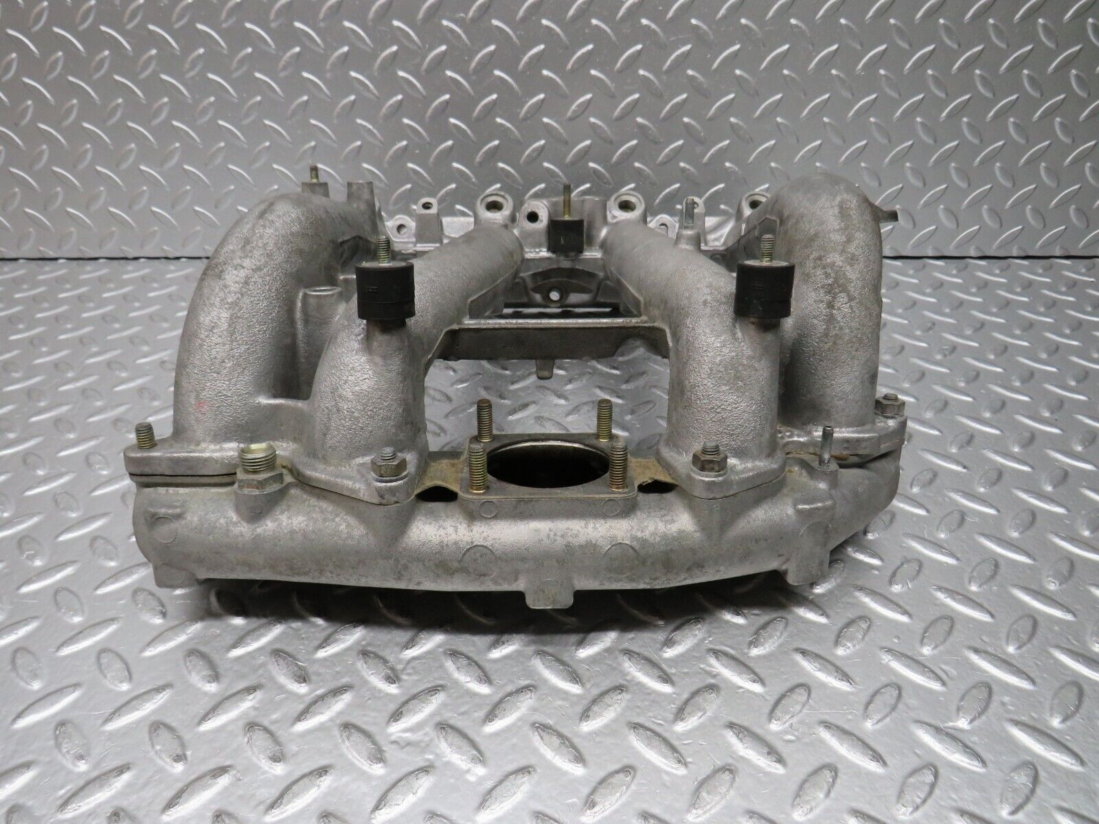 30537 Mercedes-Benz W124 230E Intake Manifold 1021413601