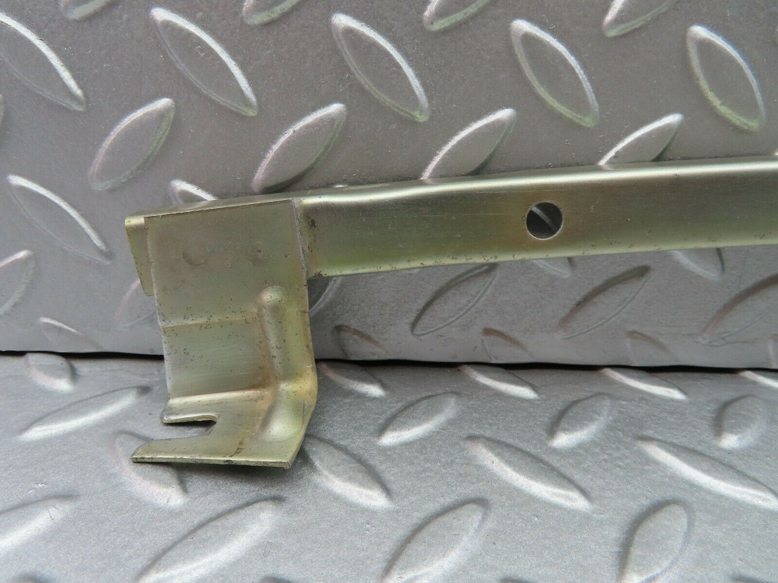 5787 Mercedes-Benz W123 200 Rear Right Window Channel