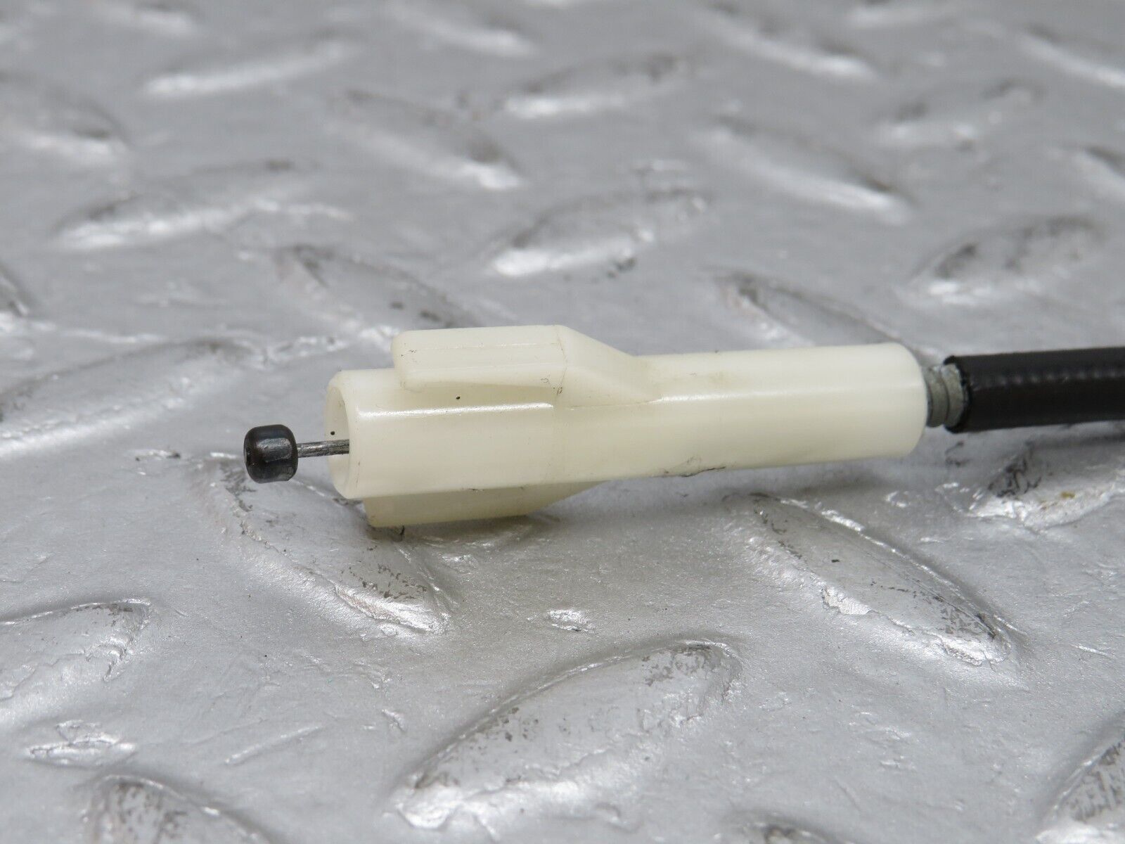 36205 Mercedes-Benz W126 420SE Heater Control Cable 1268301331