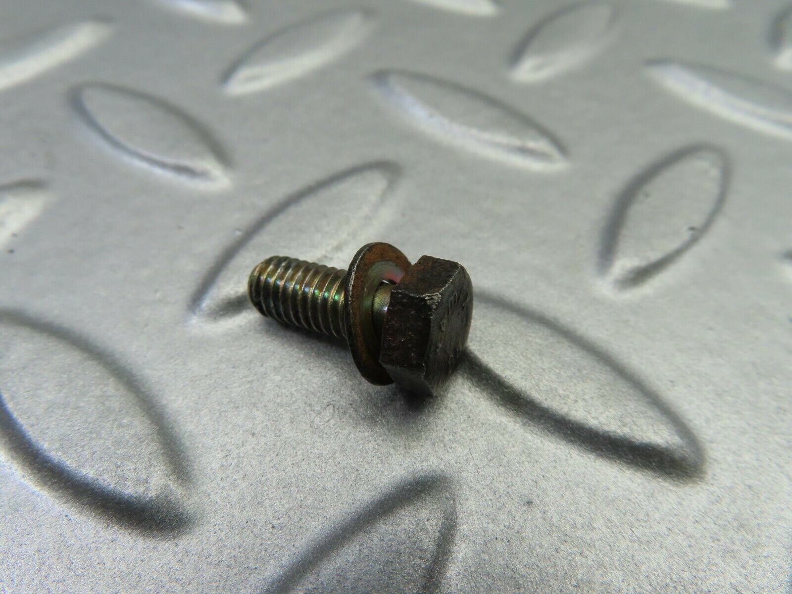 7099 Mercedes-Benz C107 350SLC Coupe Fuel Injector Bracket