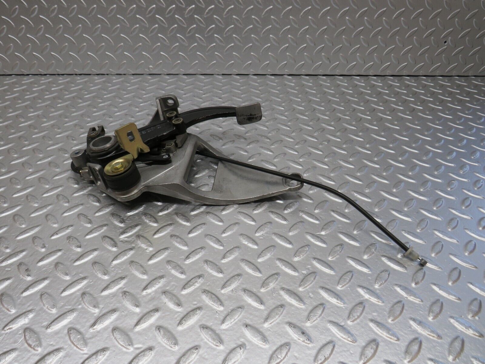 31433 Mercedes-Benz S124 220TE Wagon Parking Brake Pedal 1244270736 1244270801