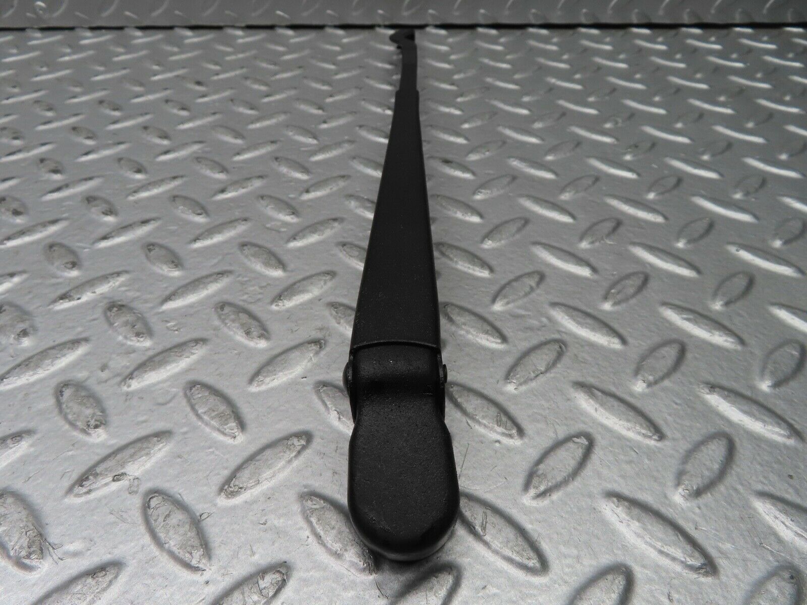 21634 Mercedes-Benz W123 230E Wiper Arm Bosch Right Side 3399990553