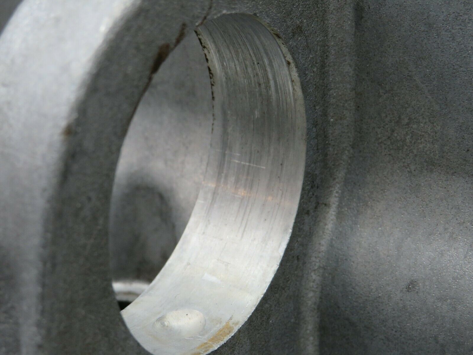 24128 Mercedes-Benz W123 280E Camshaft Bearing Casing 1100163304