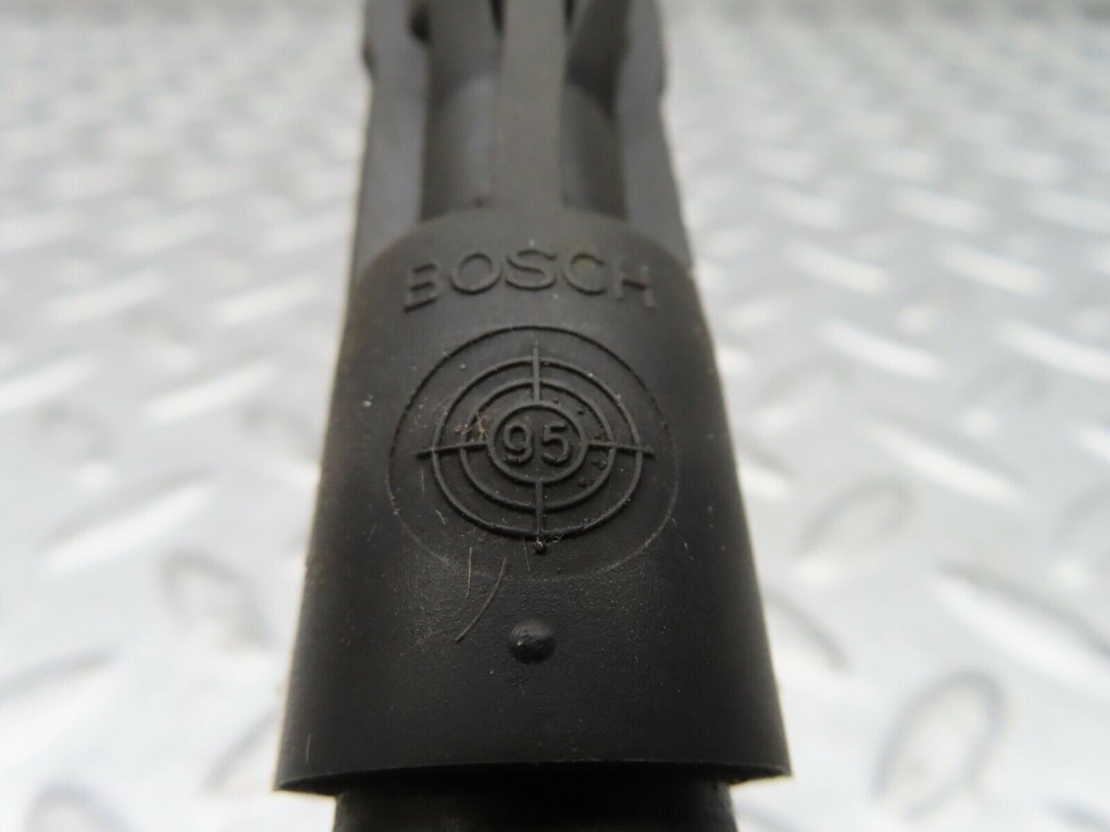 15051 Mercedes-Benz W140 S320 Ignition Coil Bosch 0001587003