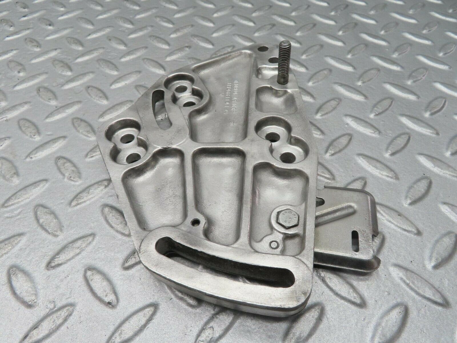 16659 Mercedes-Benz C107 380SLC Power Steering Pump Bracket 1174661141