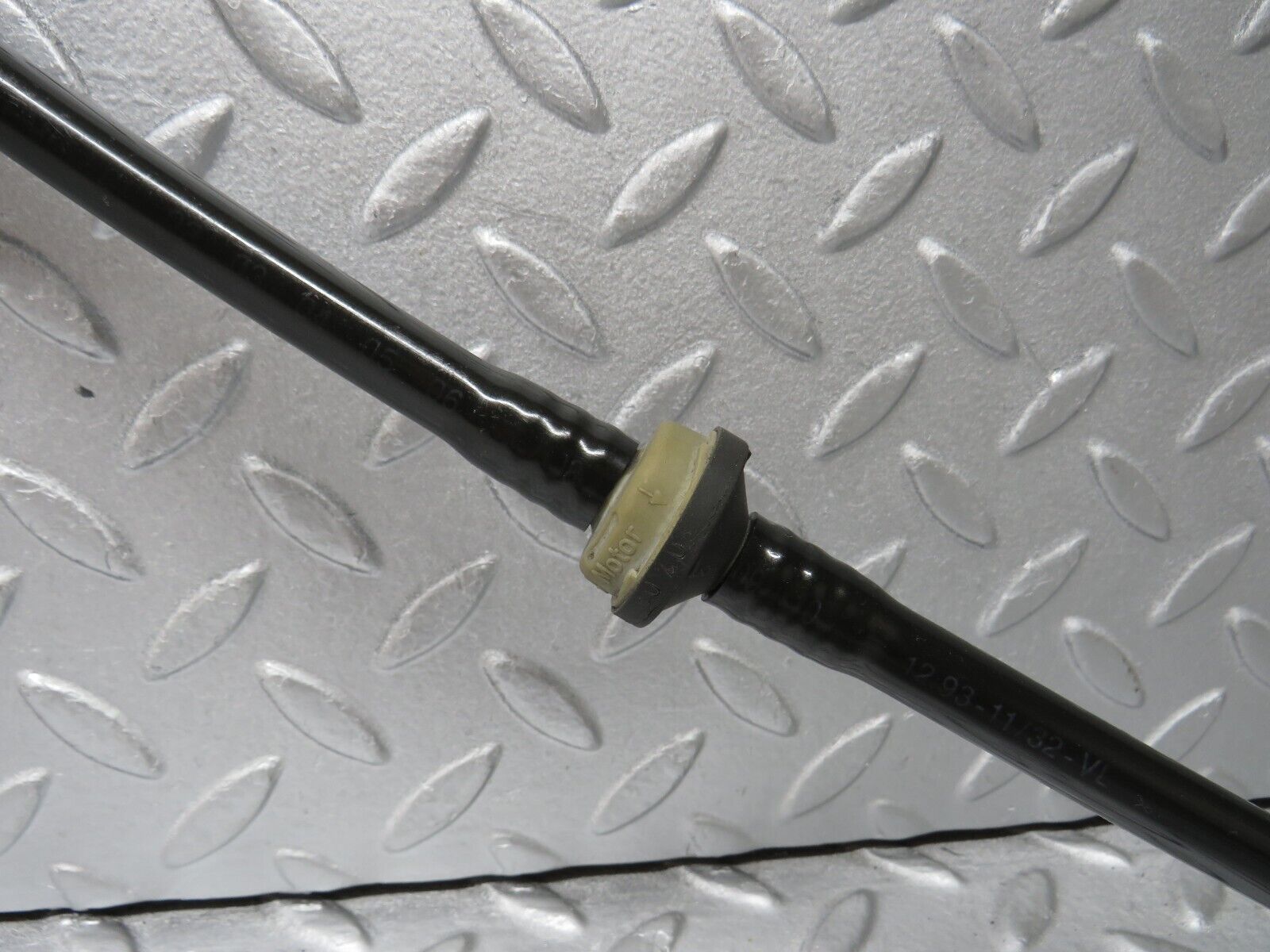 38180 Mercedes-Benz A124 320E Cabriolet Brake Servo Vacuum Pipe