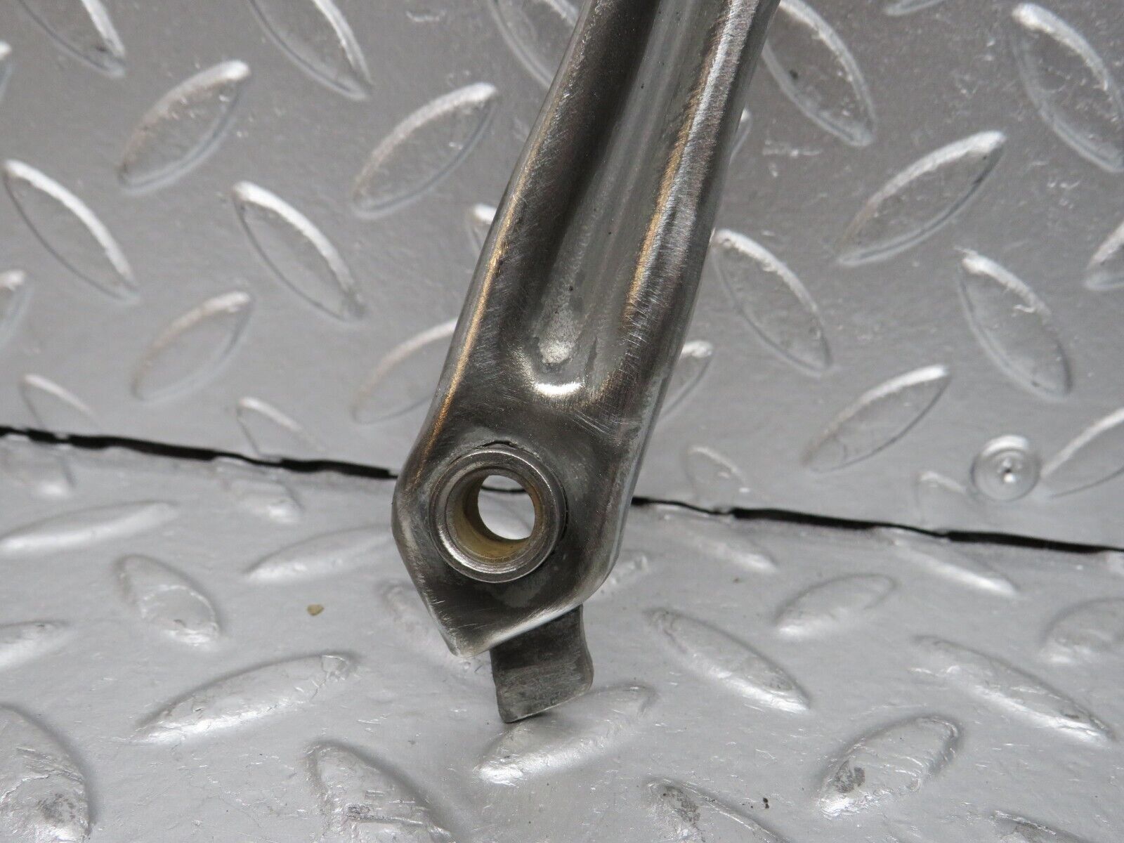 31660 Mercedes-Benz W201 190LE 1.8L Bonnet Hinge Left Side