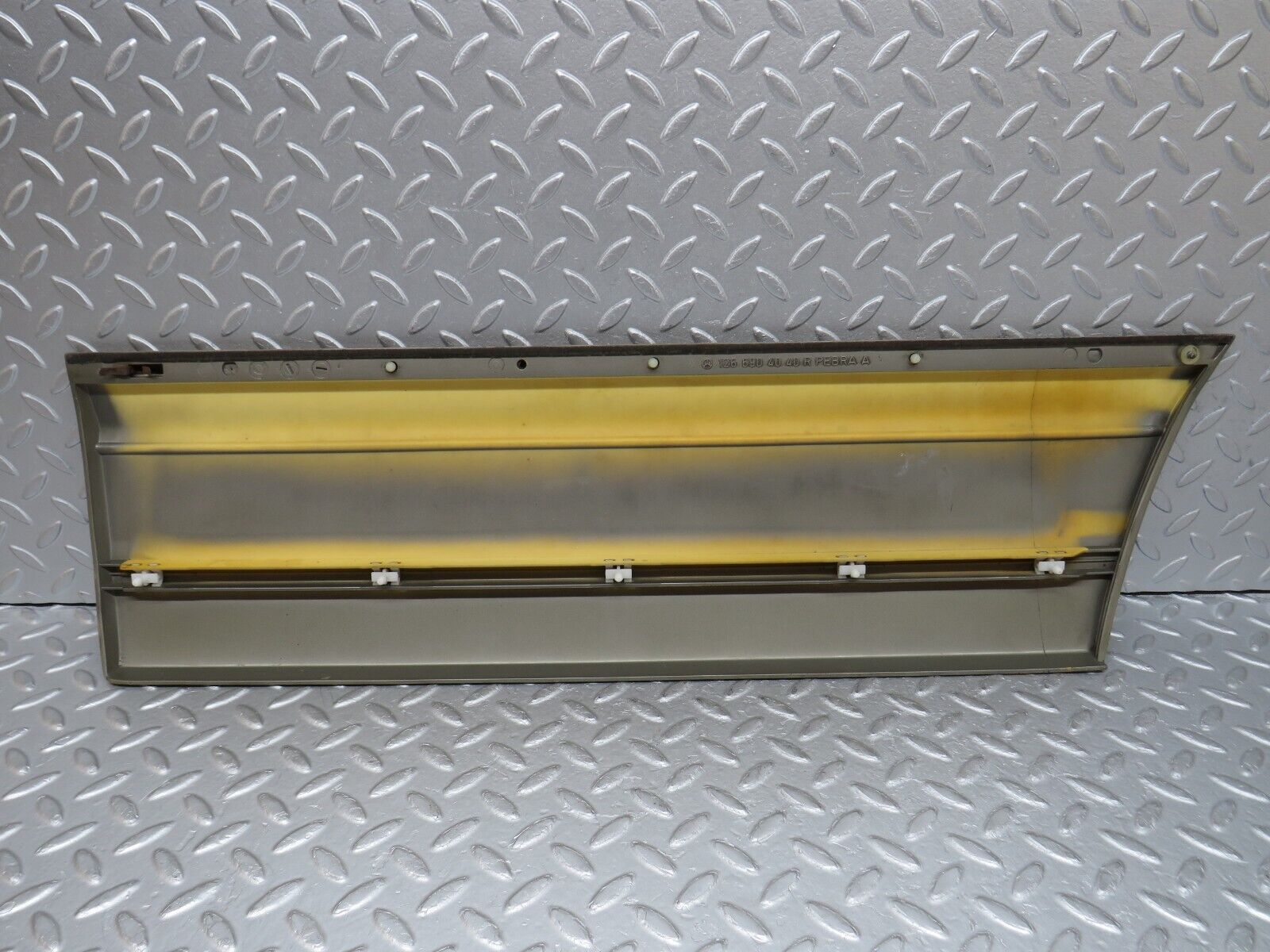 35965 Mercedes-Benz W126 420SE Rear Right Door Moulding Trim 1266904040