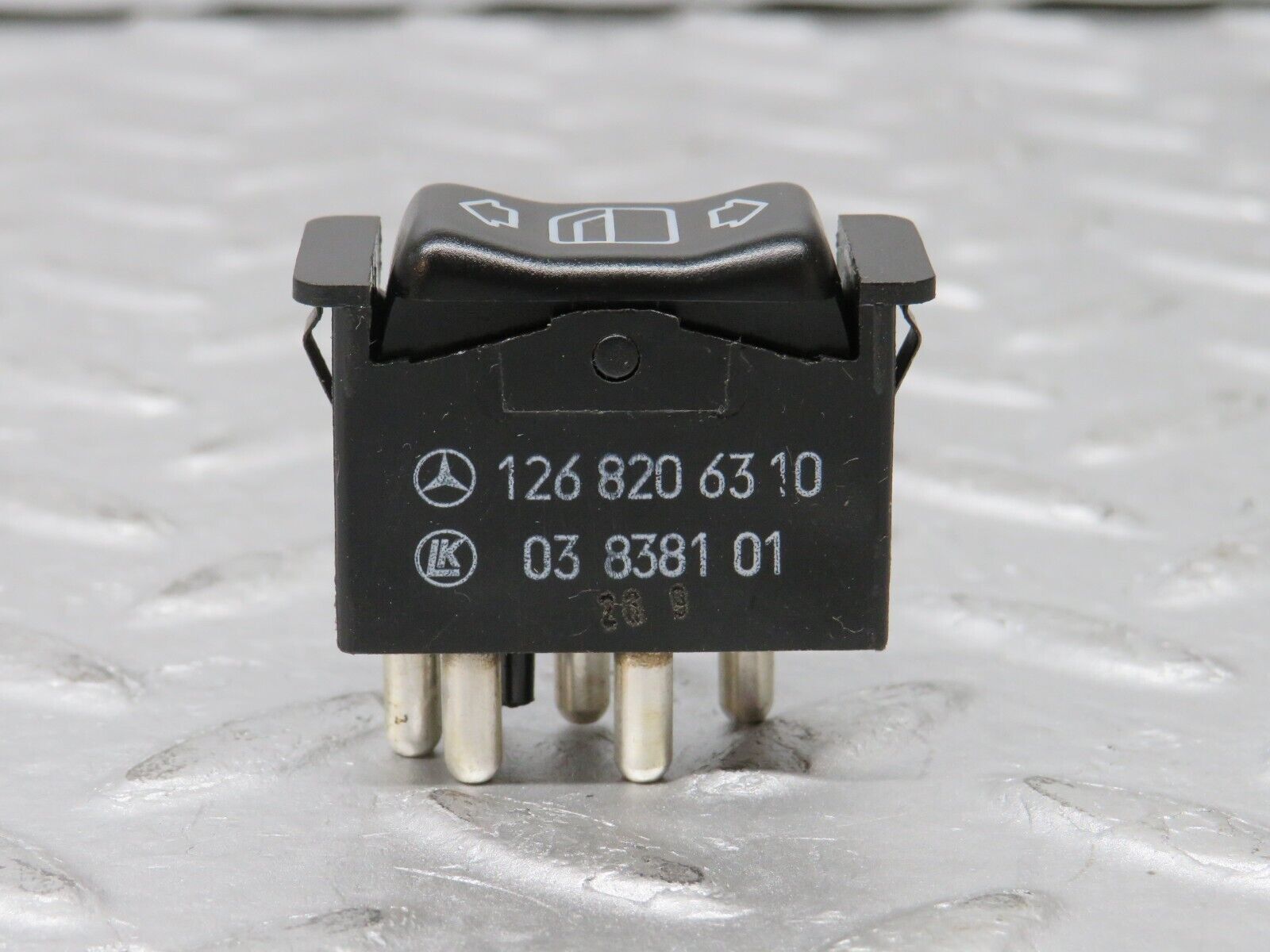 36085 Mercedes-Benz W126 420SE Rear Electric Window Switch 1268206310