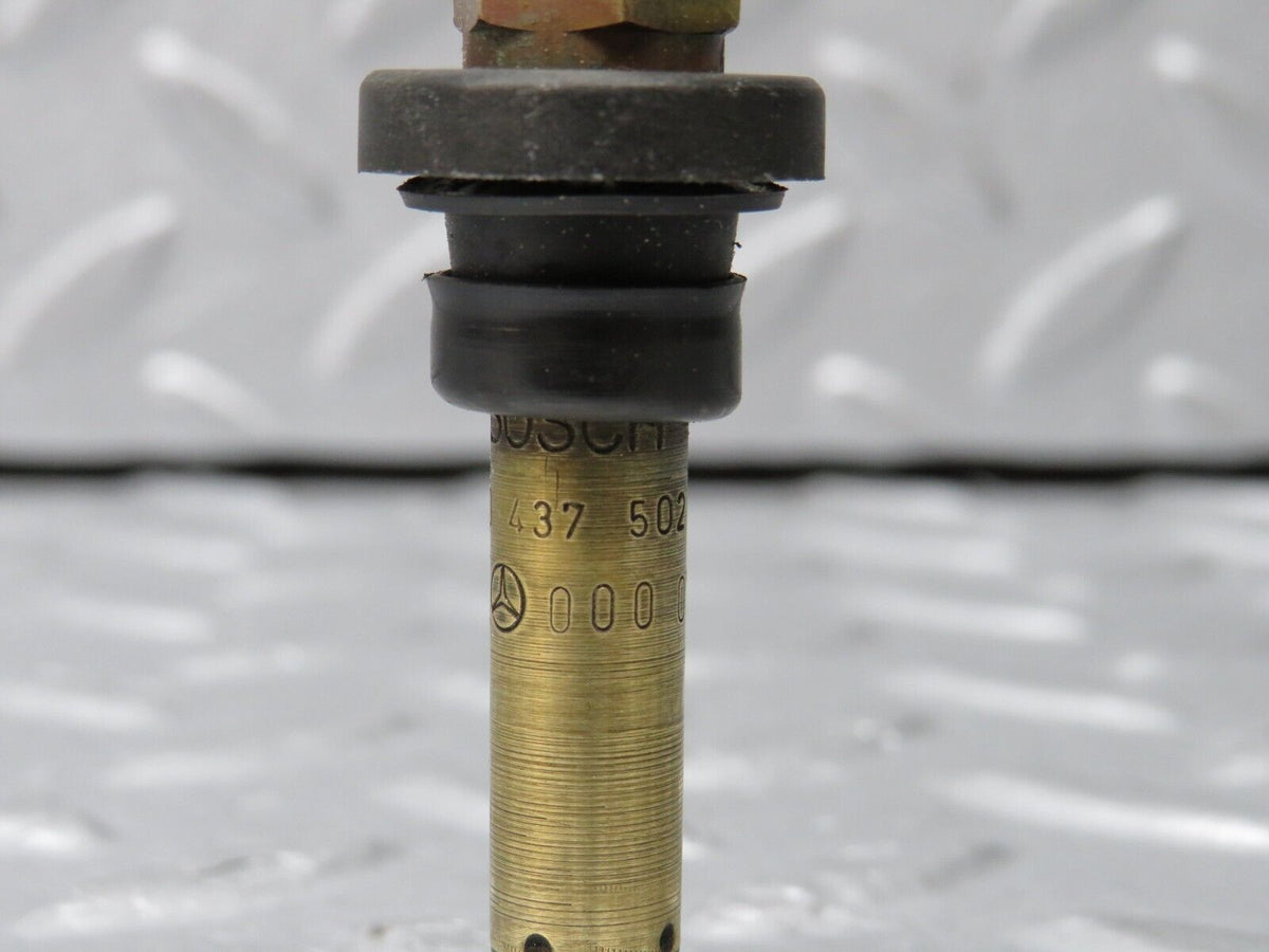 38902 MercedesBenz W201 190E Fuel Injector Bosch 0000785623 043750204