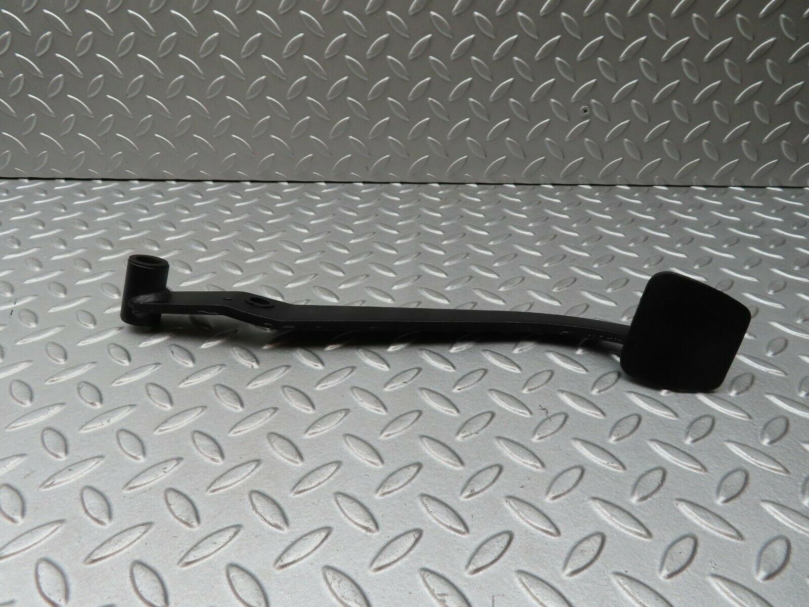 4776 Mercedes-Benz W114 280CE Coupe Brake Pedal