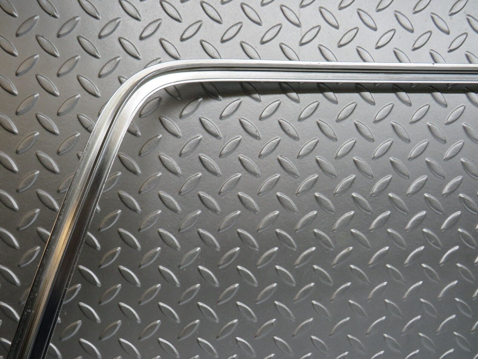 29625 Mercedes-Benz W123 230E Rear Windscreen Chrome Frame