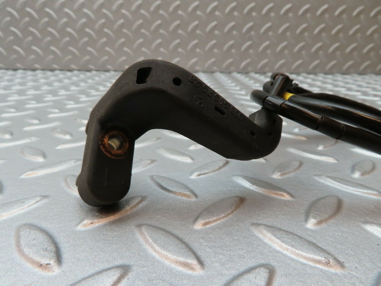 4241 Mercedes-Benz V123 240D LWB Brake Pad Wear Sensor Front Left 0085458628