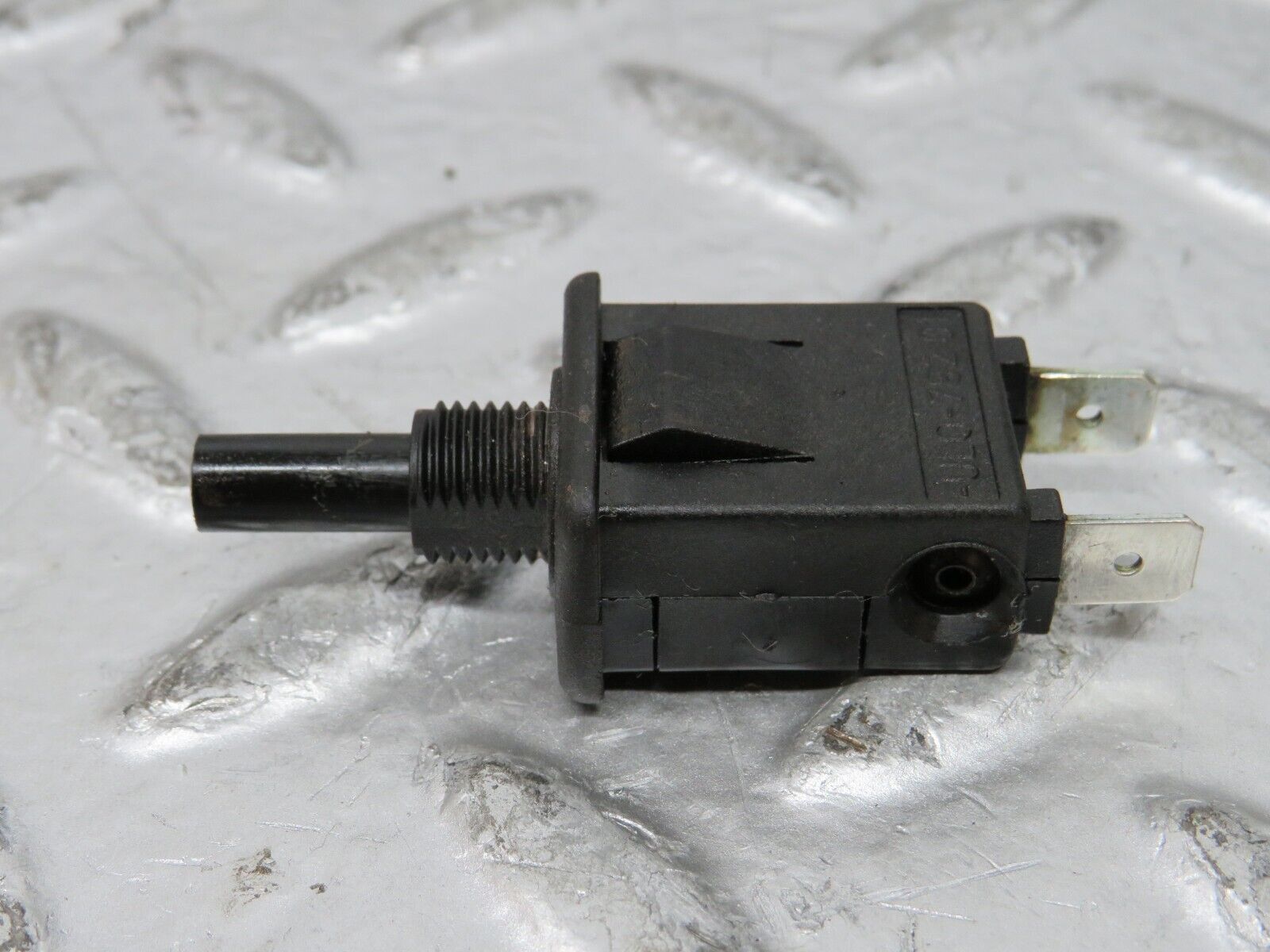 26205 Mercedes-Benz W116 450SE Door Contact Switch 0008212852