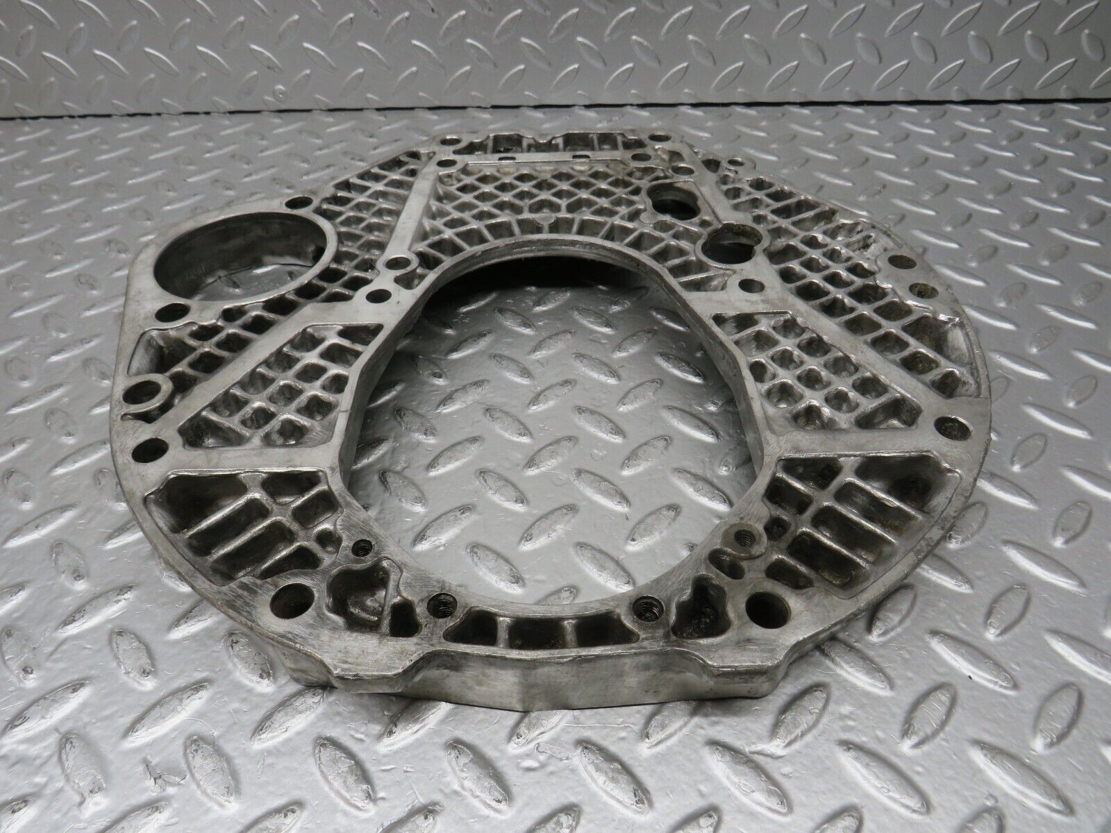 32918 Mercedes-Benz W123 300D Gearbox Flange 1100111545