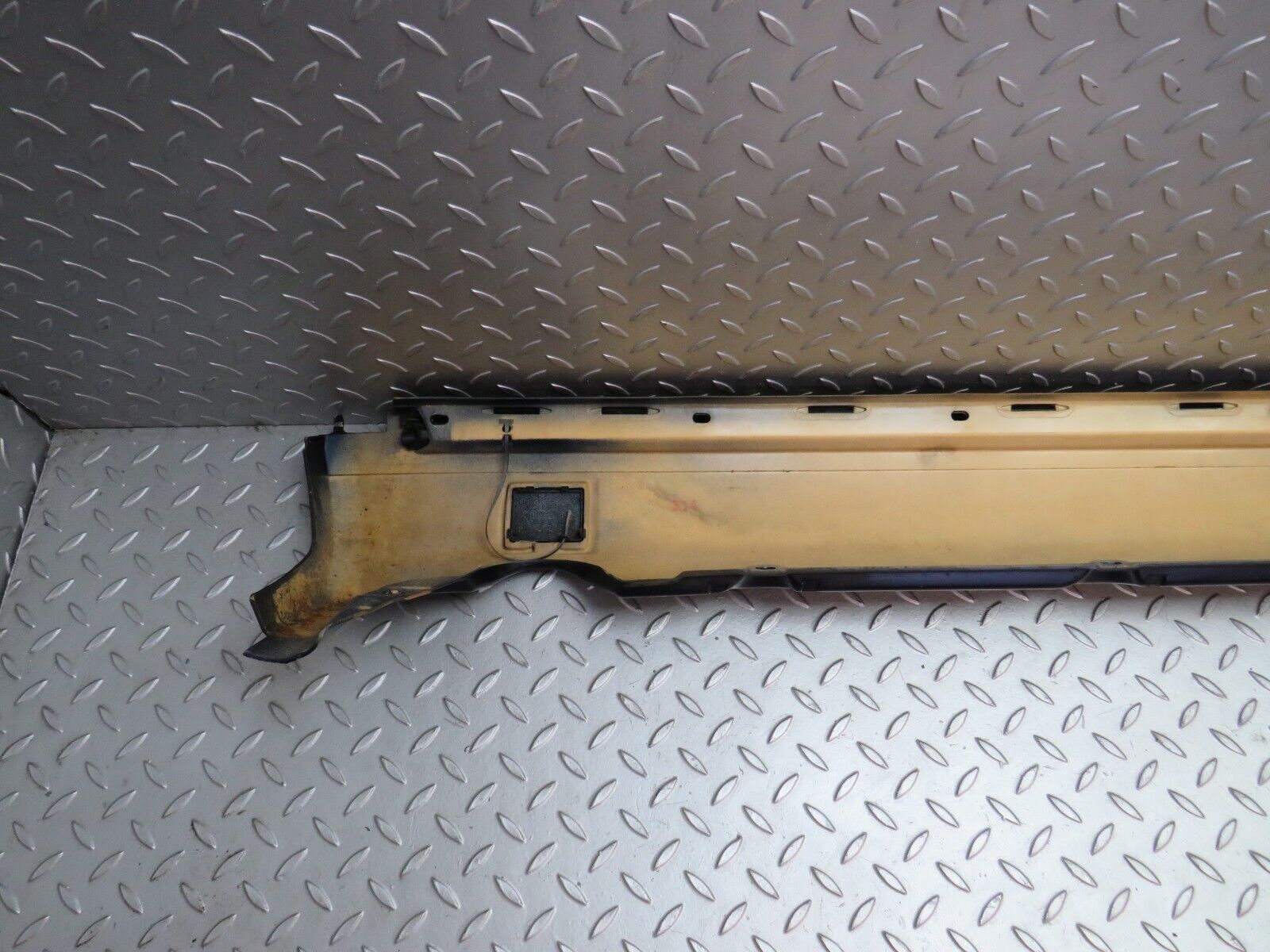 25702 Mercedes-Benz W124 280E Side Skirt Left Side 1246902340