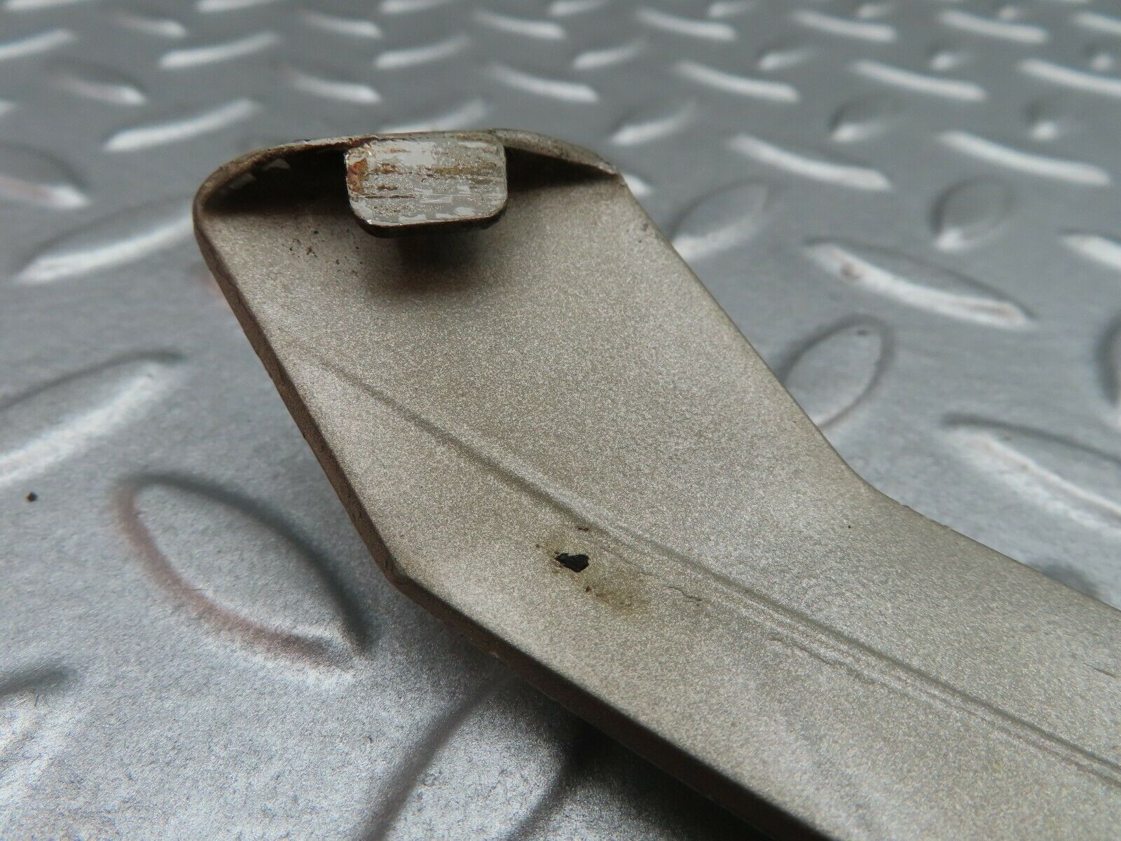 5576 Mercedes-Benz W124 230E C Pillar Exterior Trim Left Side