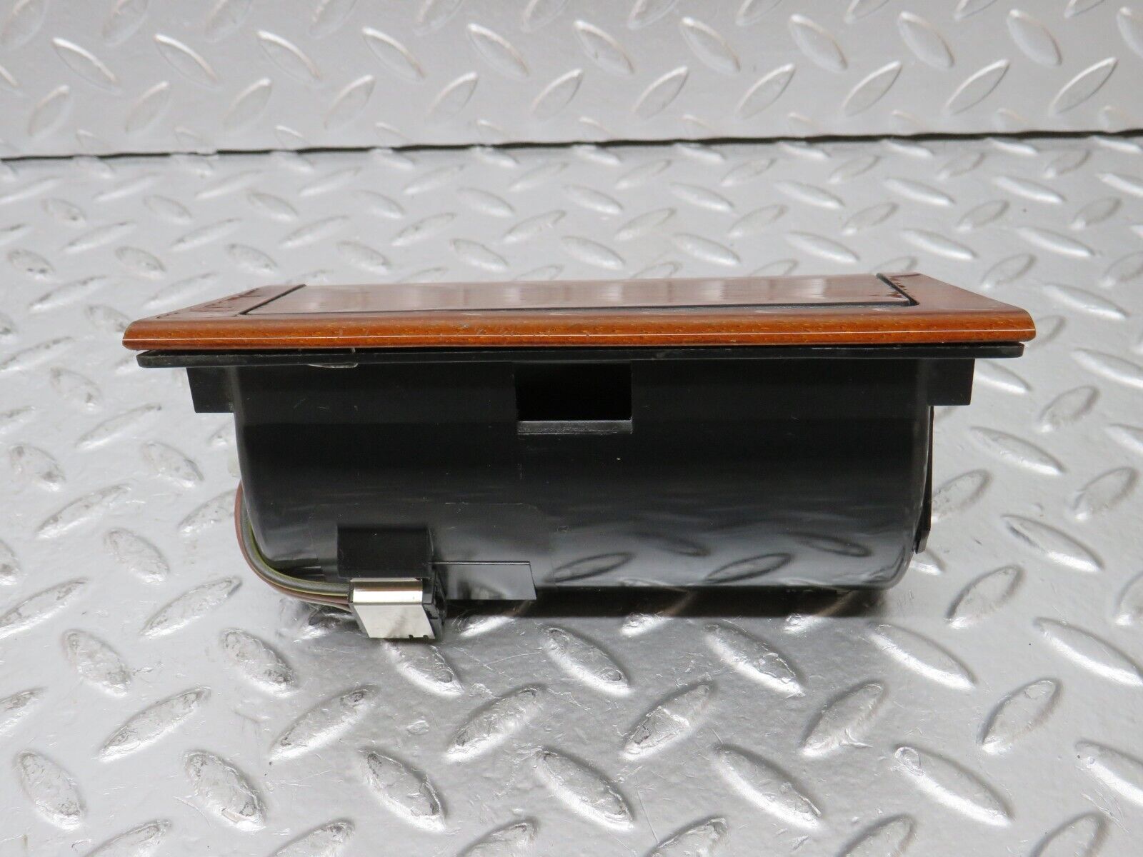 31310 Mercedes-Benz S124 220TE Wagon Centre Console Ashtray Wood Finish