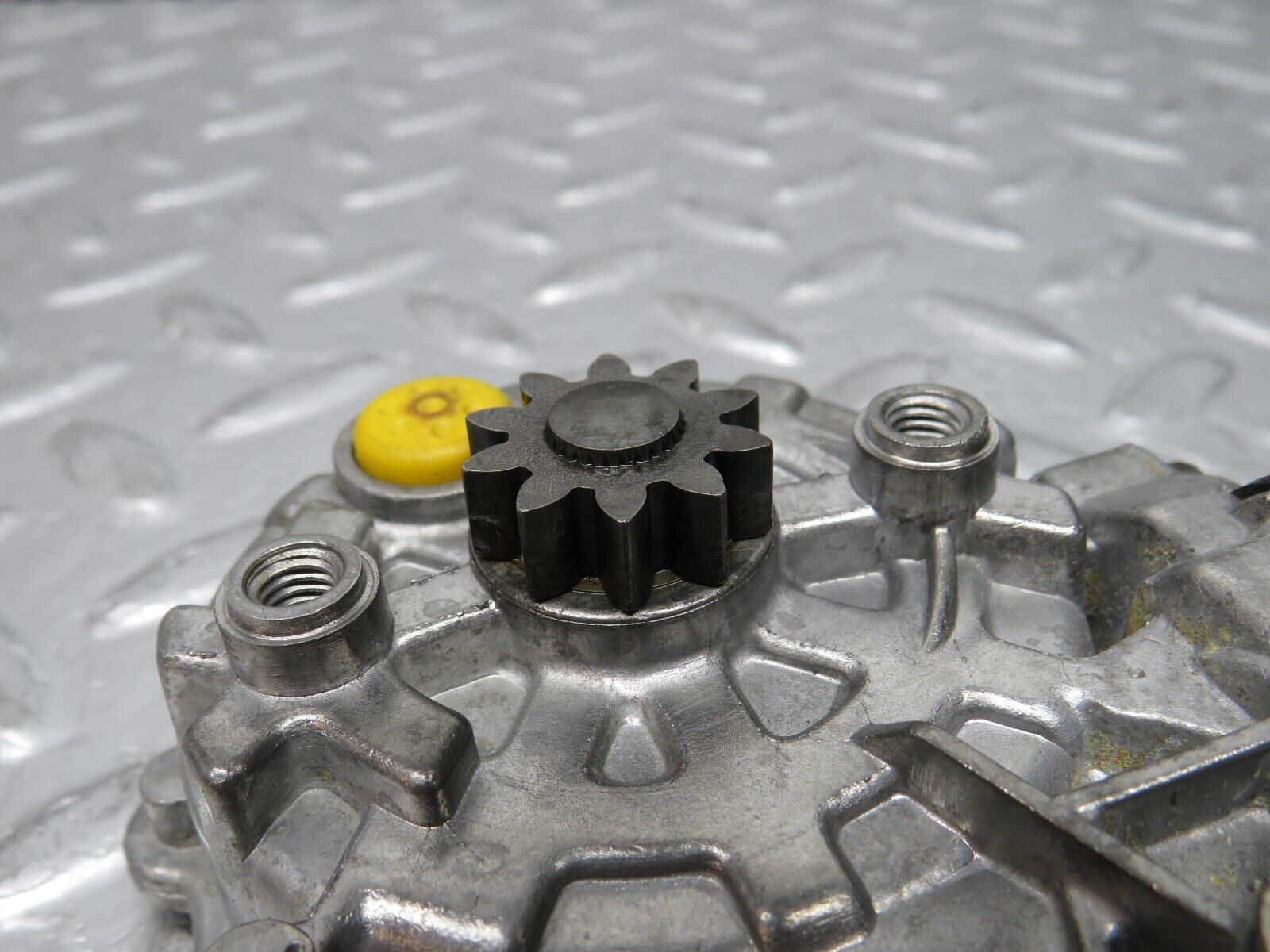 32451 Mercedes-Benz S124 300TE Window Regulator Motor Left Bosch 0130821284