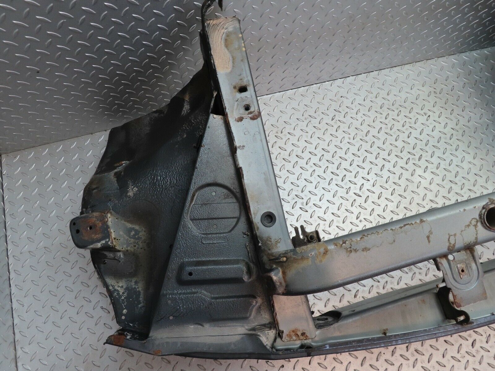 17413 Mercedes-Benz R129 300SL Coupe Front Panel