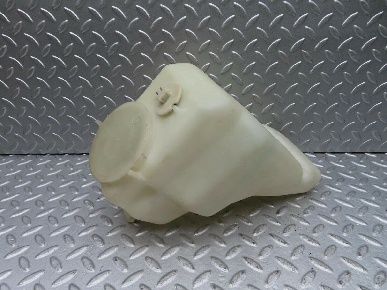 16164 Mercedes-Benz W124 260E Windscreen Washer Fluid Reservoir 1248691020