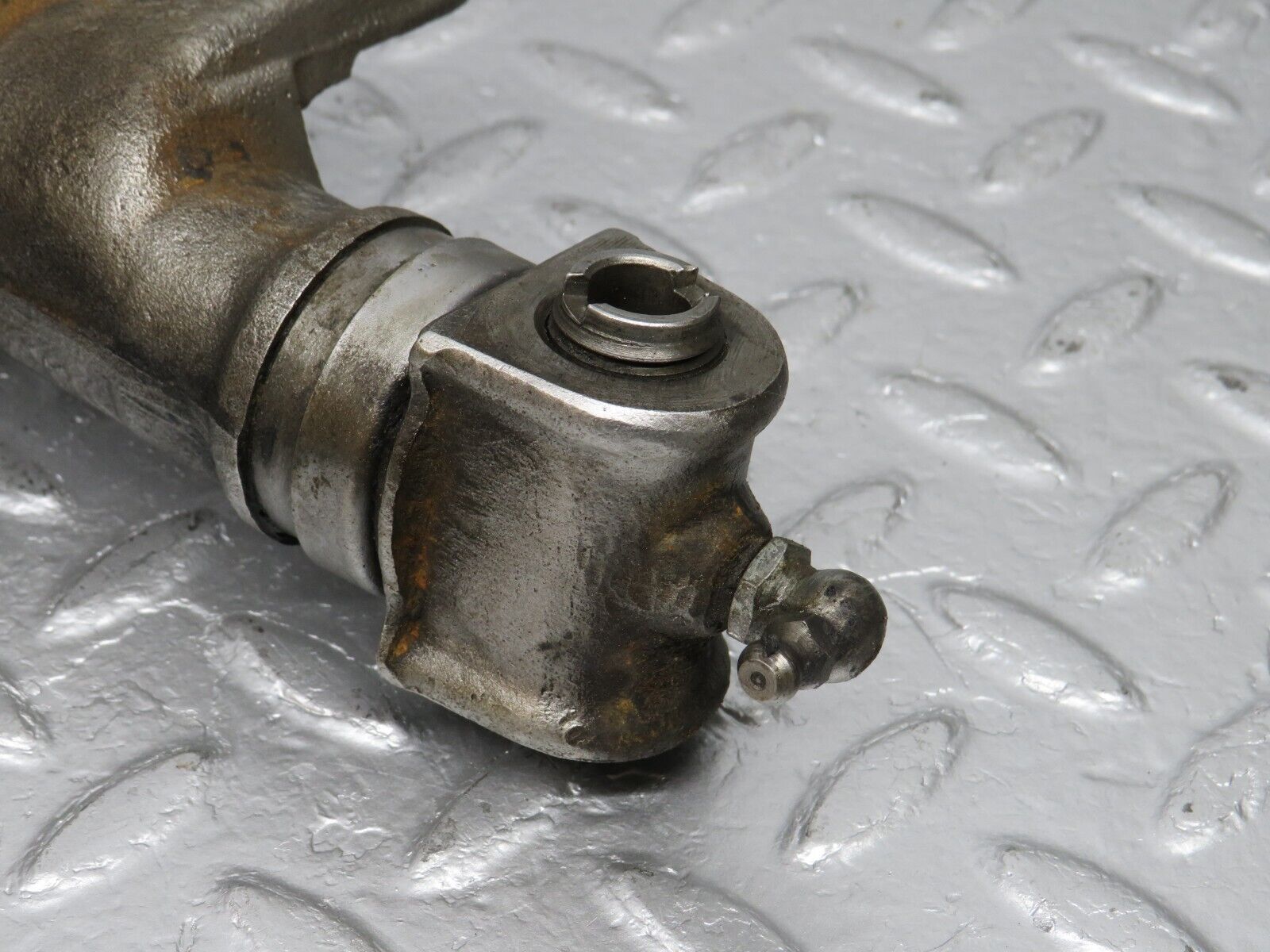 40395 Mercedes-Benz W110 230 Front Left Steering Knuckle