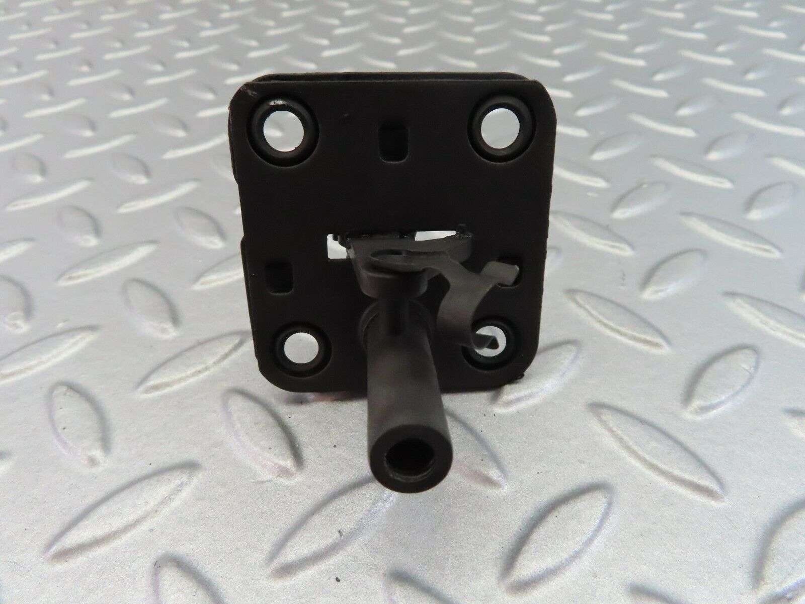 7366 Mercedes-Benz W116 450SE Bonnet Lock