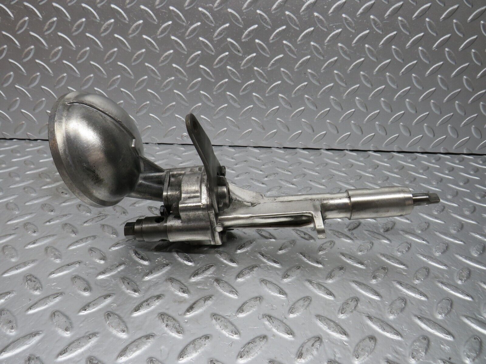 31152 Mercedes-Benz W123 200D Oil Pump 1151800102 1151860101