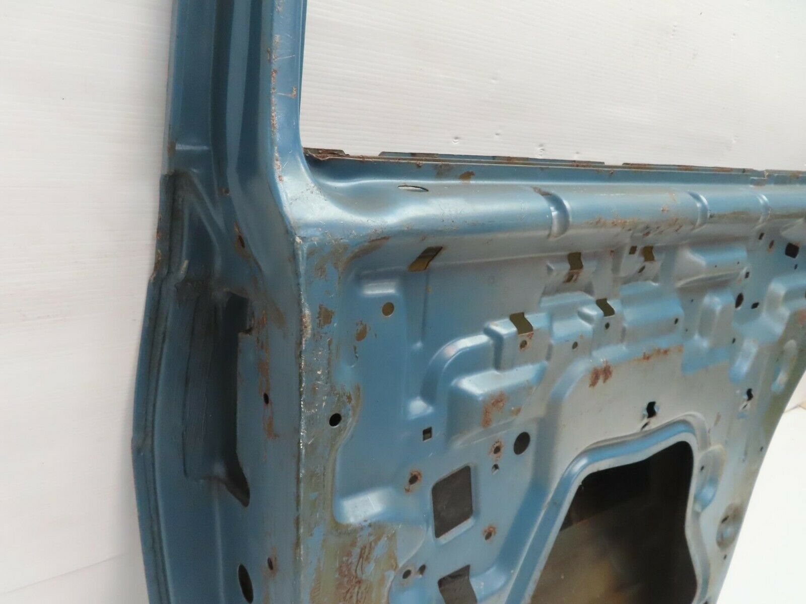 10439 Mercedes-Benz W123 Rear Right Door