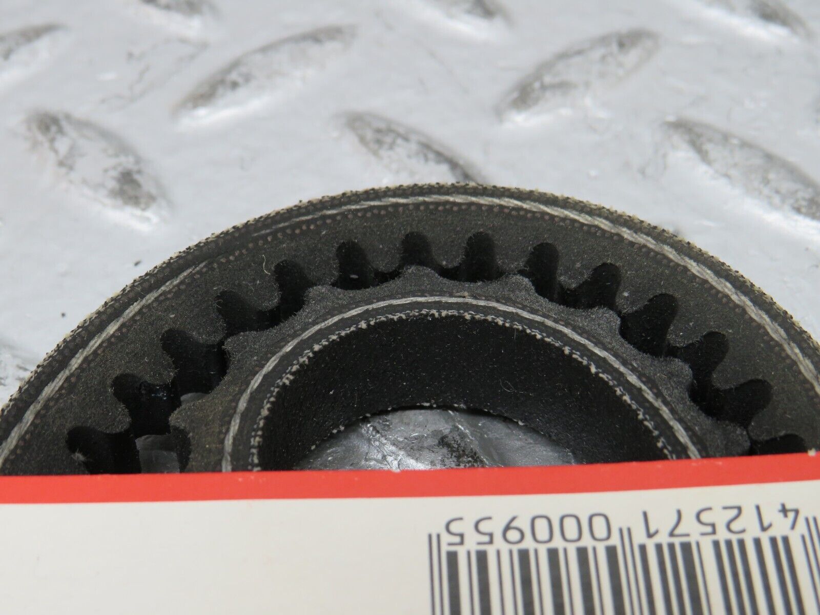 27068 Mercedes-Benz W123 280E V Belt New 6463MC