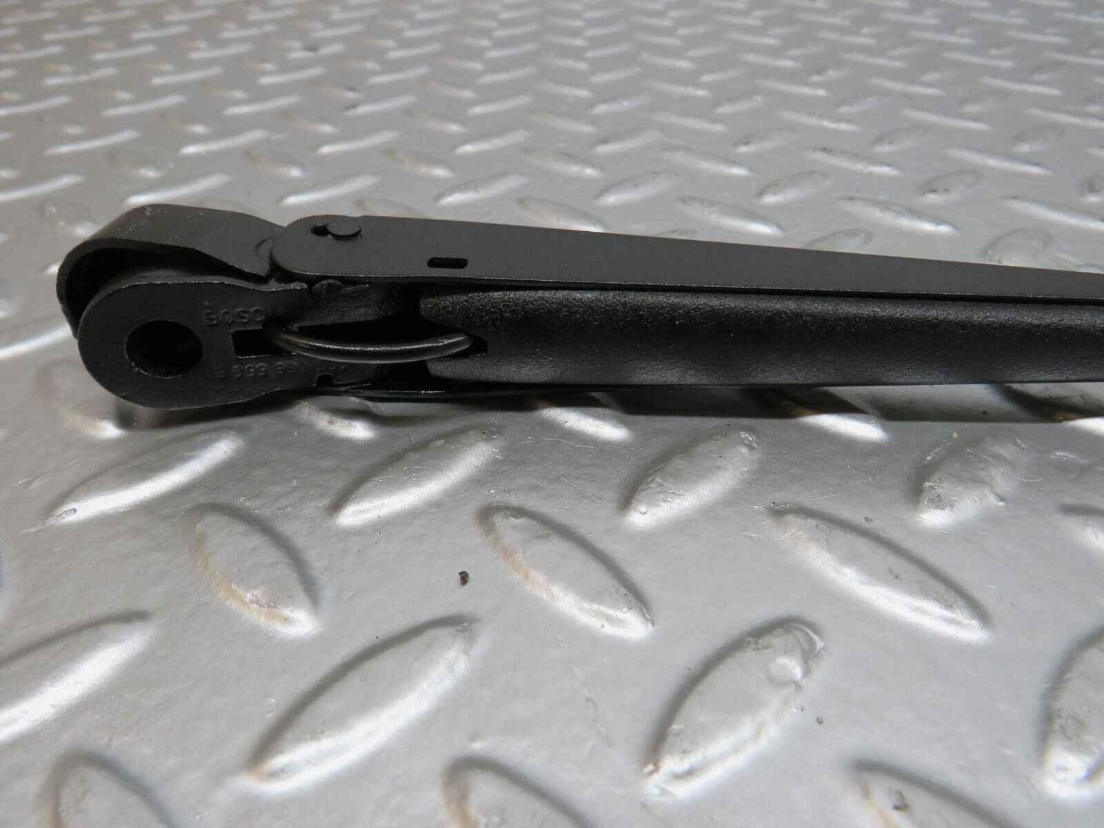 25428 Mercedes-Benz W123 200 Wiper Arm Bosch Right Side 3399990553