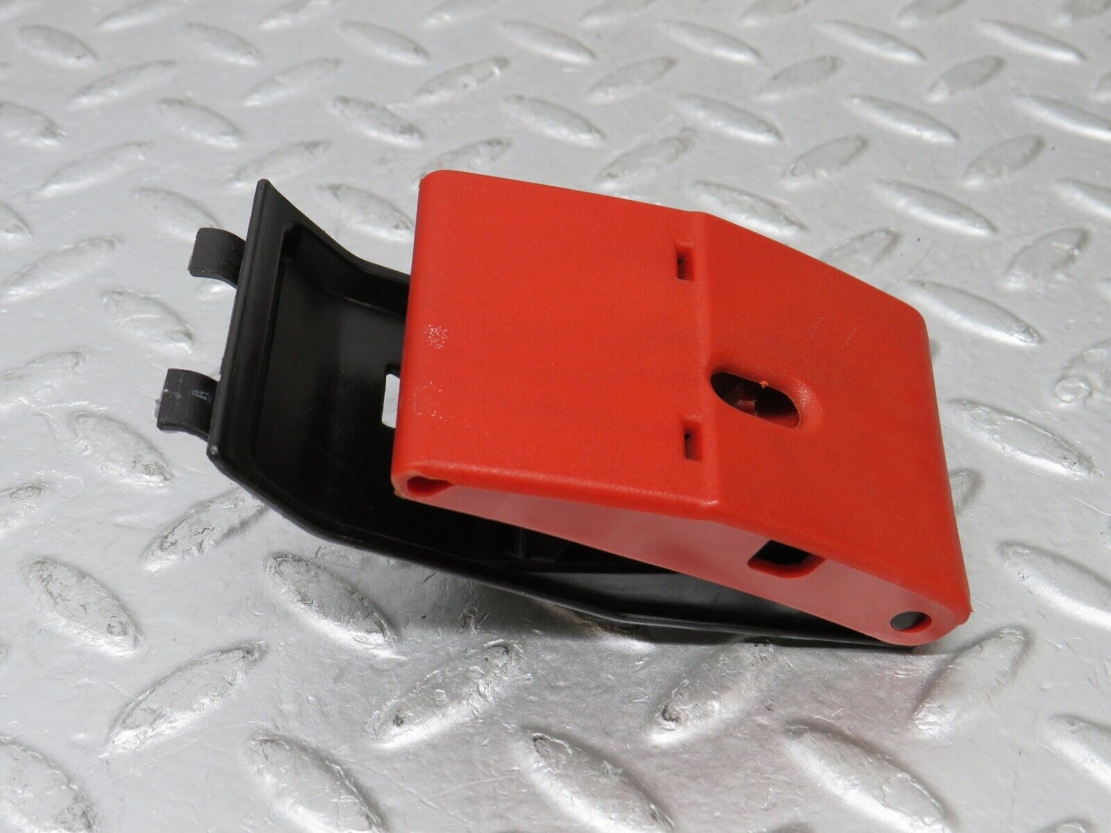 37921 Mercedes-Benz A124 320E Cabriolet Hood Opener Bonnet Opener Release