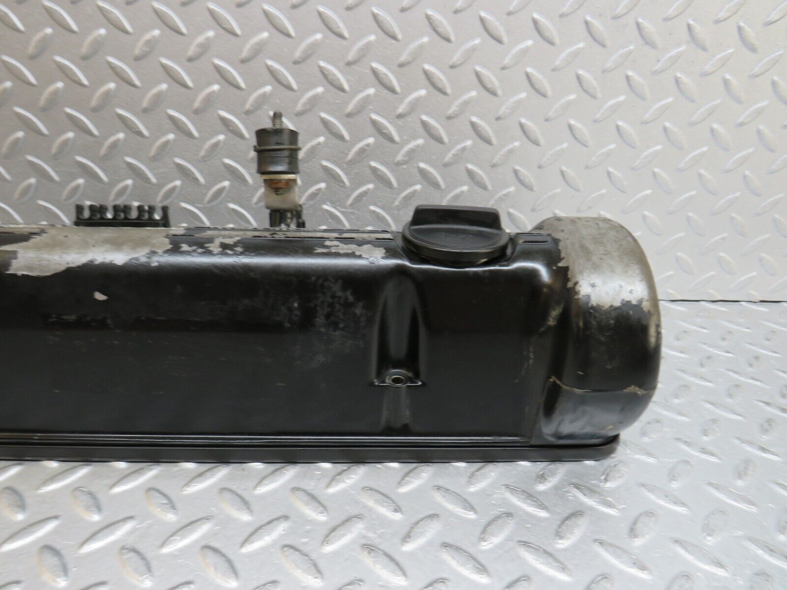 37166 Mercedes-Benz C126 420SEC Coupe Cylinder Head Valve Cover Right 1170160705