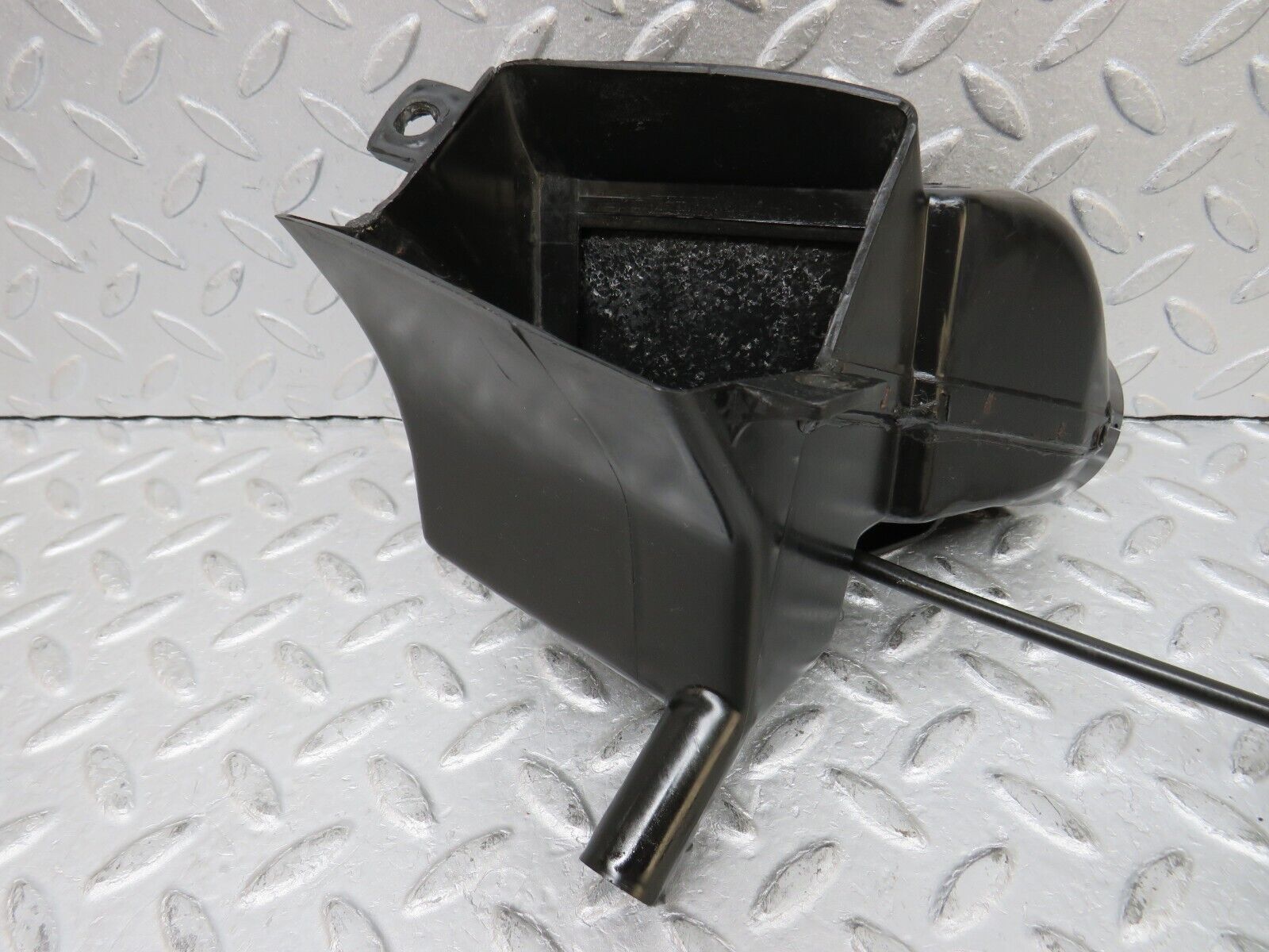 37411 Mercedes-Benz W109 300SEL Air Vent Control Left Side 1088301145