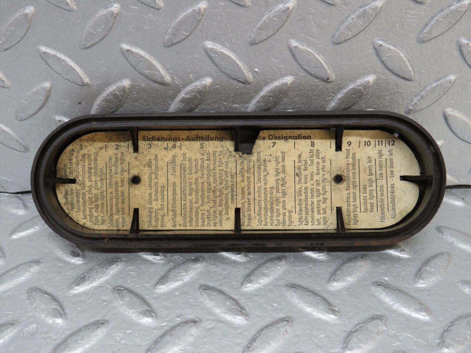 37449 Mercedes-Benz W109 300SEL Fuse Box 1085400150