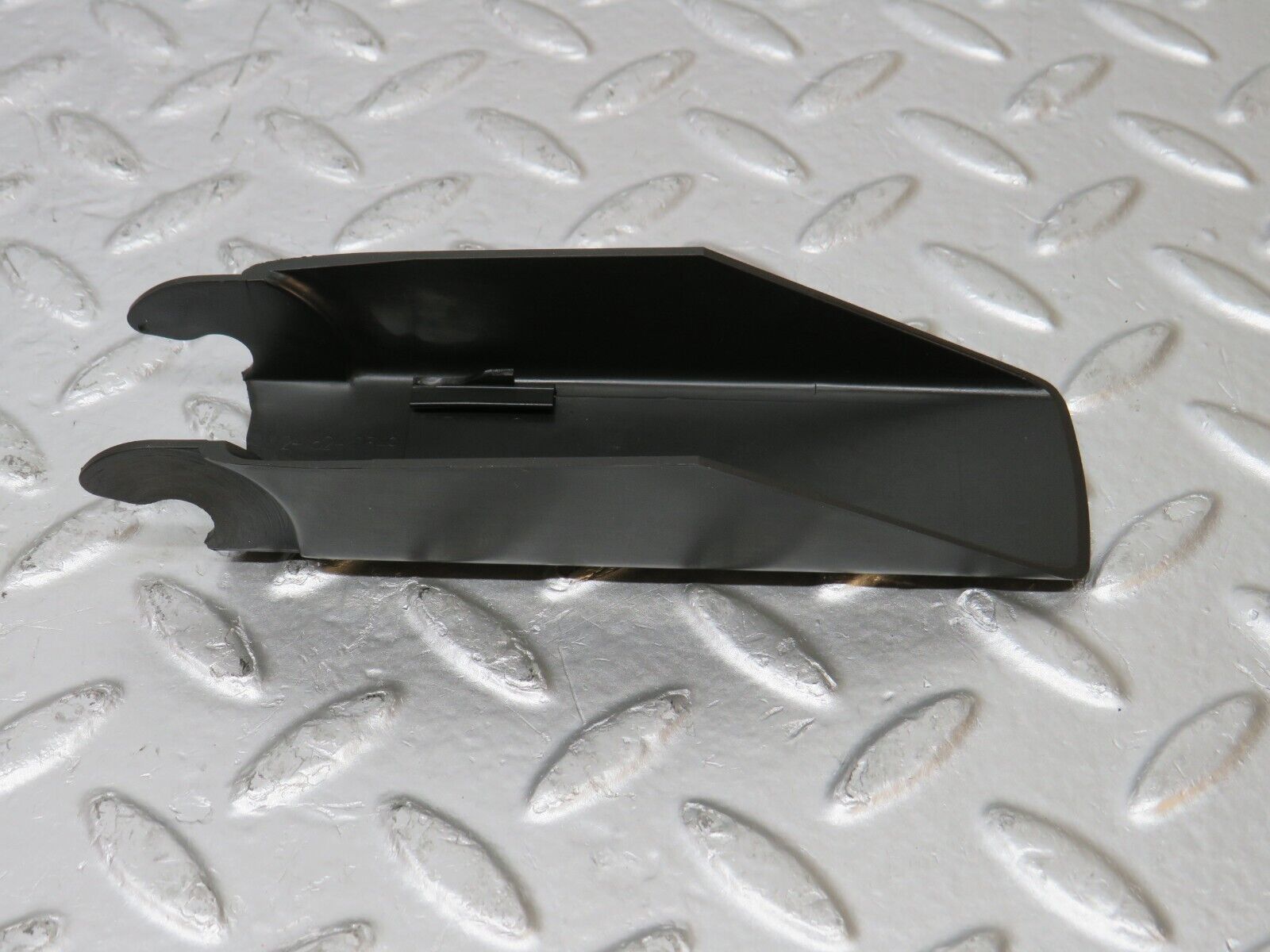 31253 Mercedes-Benz S124 220TE Windscreen Wiper Arm Cover Bosch 1248240349