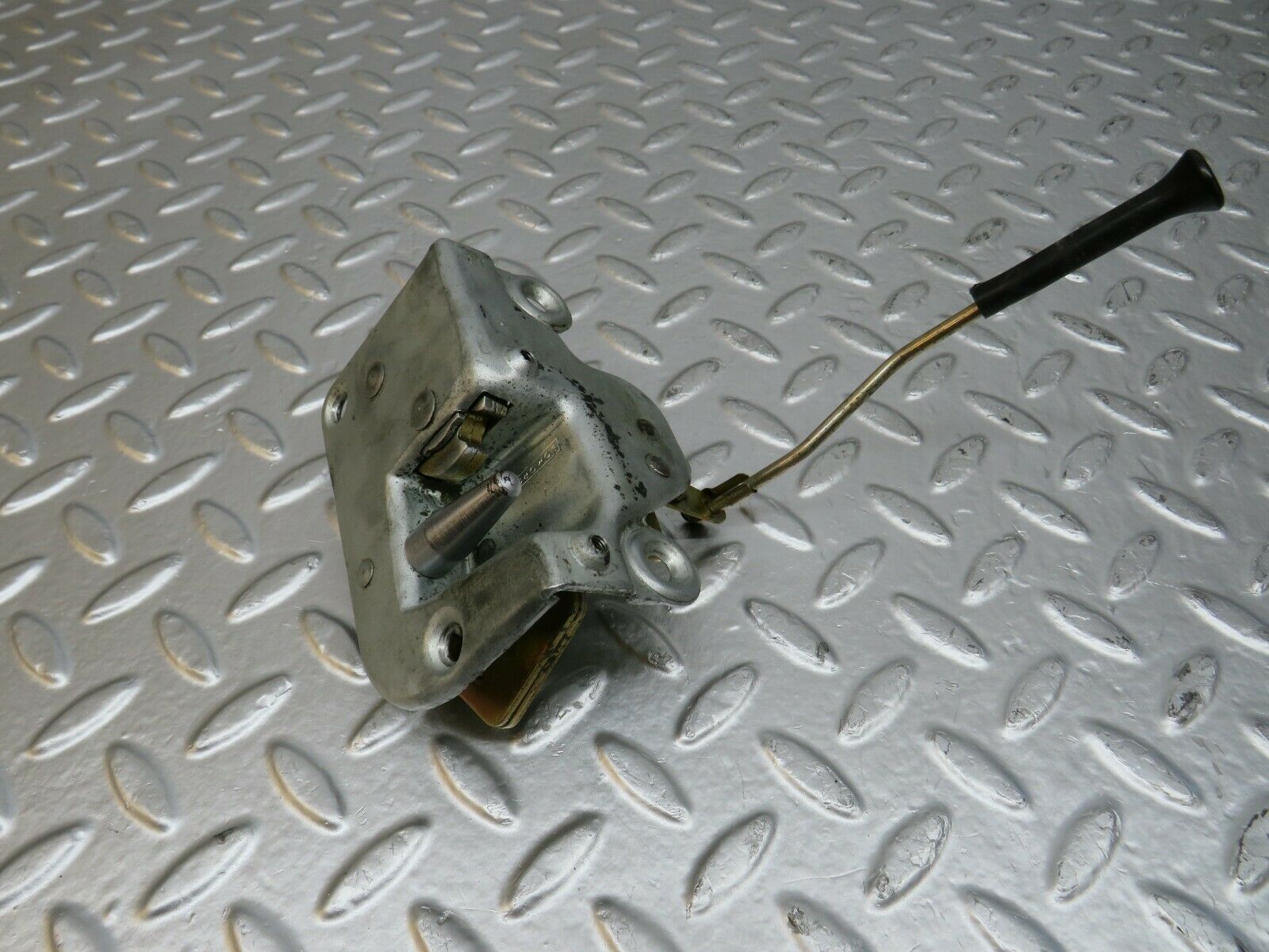 24569 Mercedes-Benz W108 Front Right Door Lock Mechanism