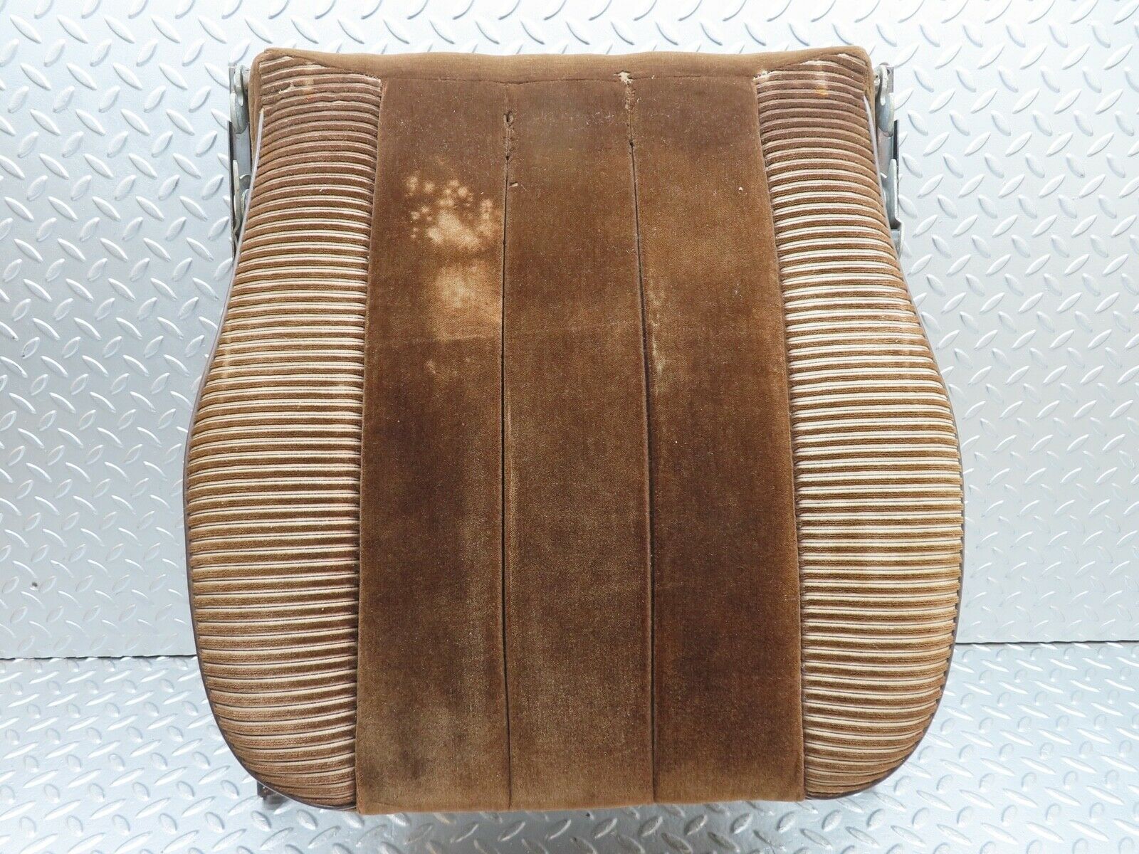 18470 Mercedes-Benz C107 380SLC Front Right Seat Bottom Brown