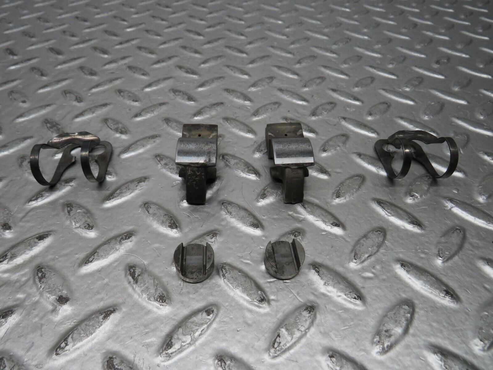 28187 Mercedes-Benz W123 280E Valve Rocker Arm With Tappet & Retaining Spring