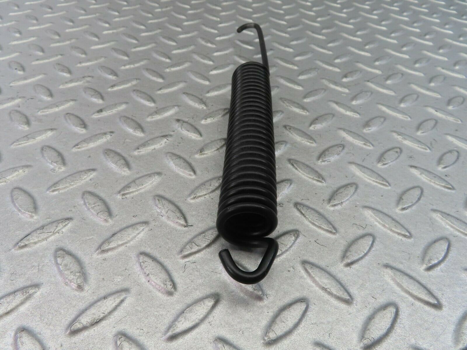 8623 Mercedes-Benz W108 Bonnet Hinge Spring