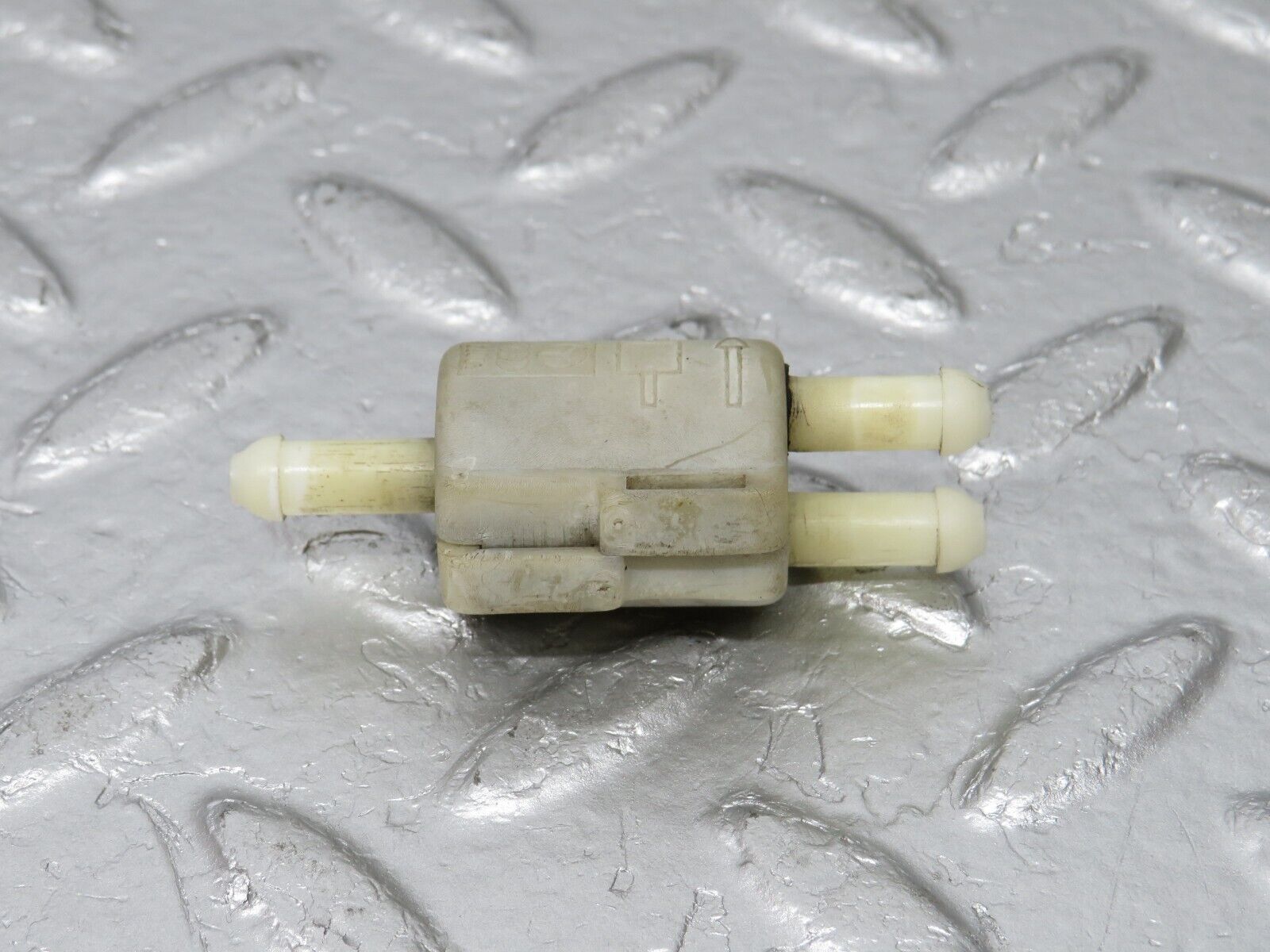 33667 Mercedes-Benz C123 230CE Coupe Windscreen Washer Fluid Distributor