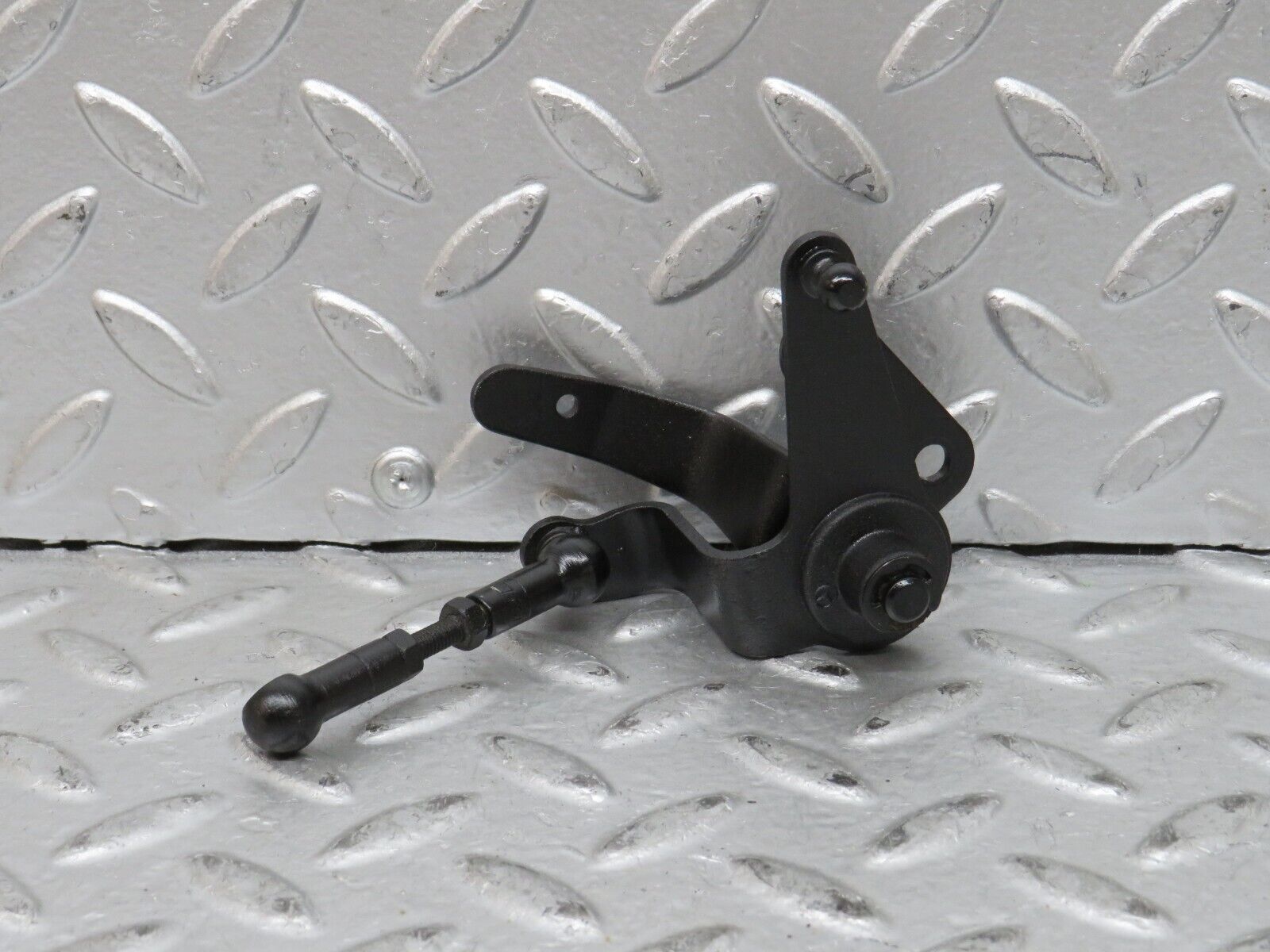 28087 Mercedes-Benz W123 280E Throttle Linkage