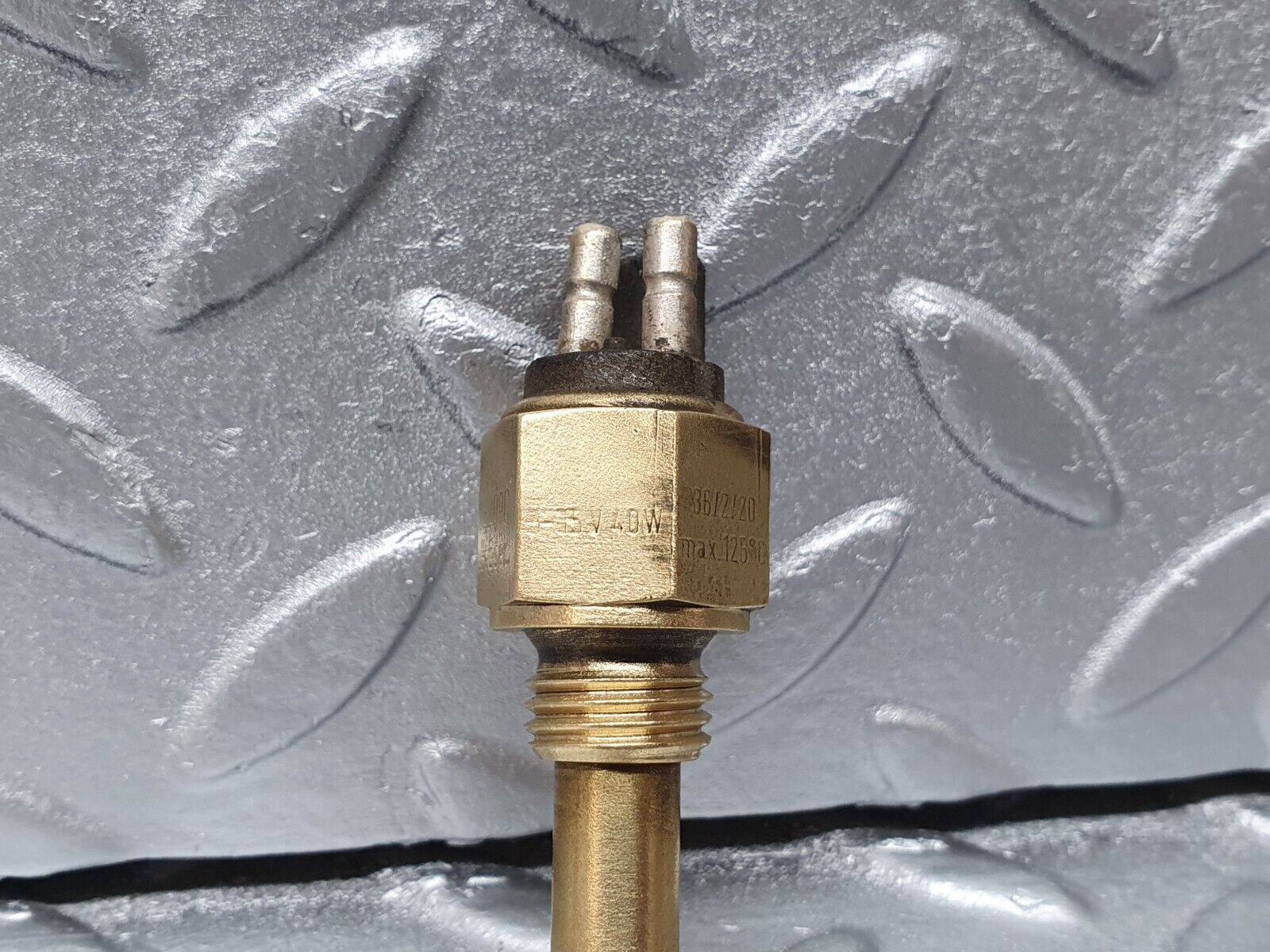 41326 Mercedes-Benz C107 450SLC Coupe Temperature Sensor VDO