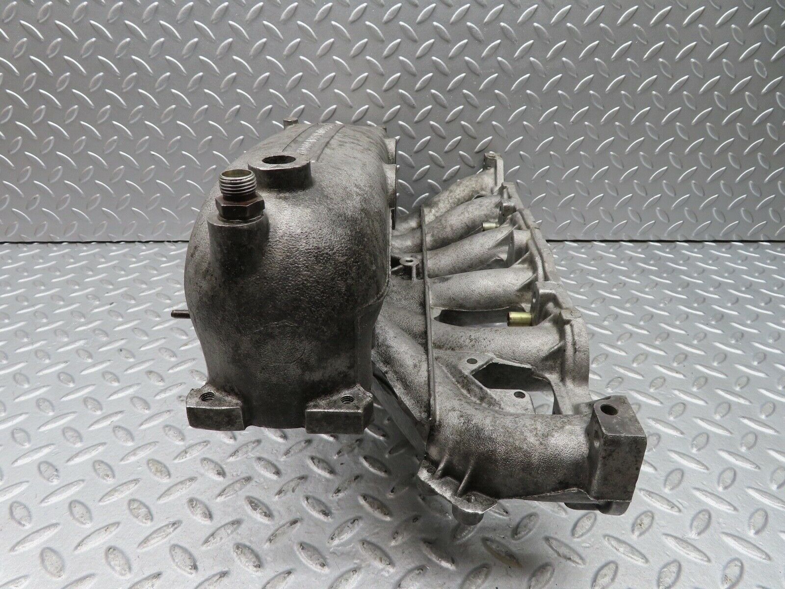 16998 Mercedes-Benz C123 280CE Coupe Intake Manifold 1101413701