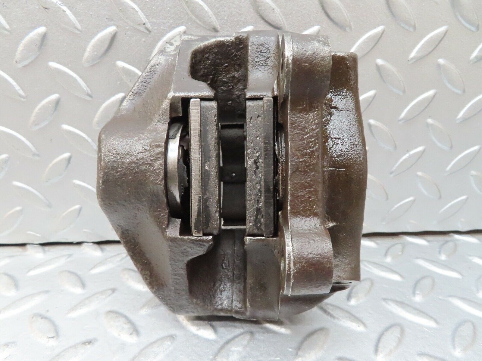 17632 Mercedes-Benz W116 450SEL Rear Right Brake Caliper ATE 38